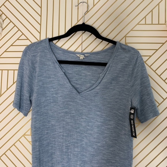 Madewell | Basic Striped V-Neck Top - Picture 2 of 5